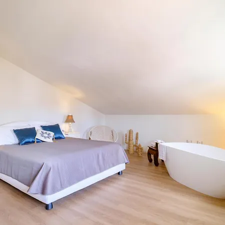 Roof33 Attico Di Lusso In Centro A Appartement Olbia