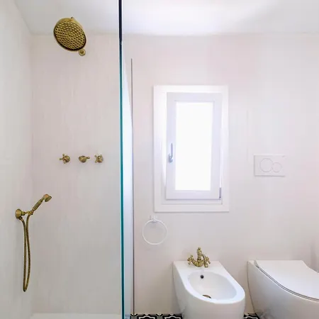 Roof33 Attico Di Lusso In Centro A Apartmán